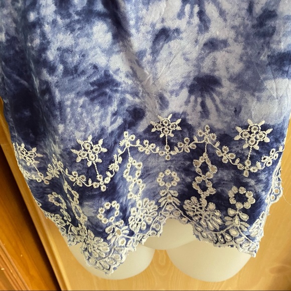 Kendall & Kylie • Blue Tie Dye Halter Neck Tank - Picture 6 of 12